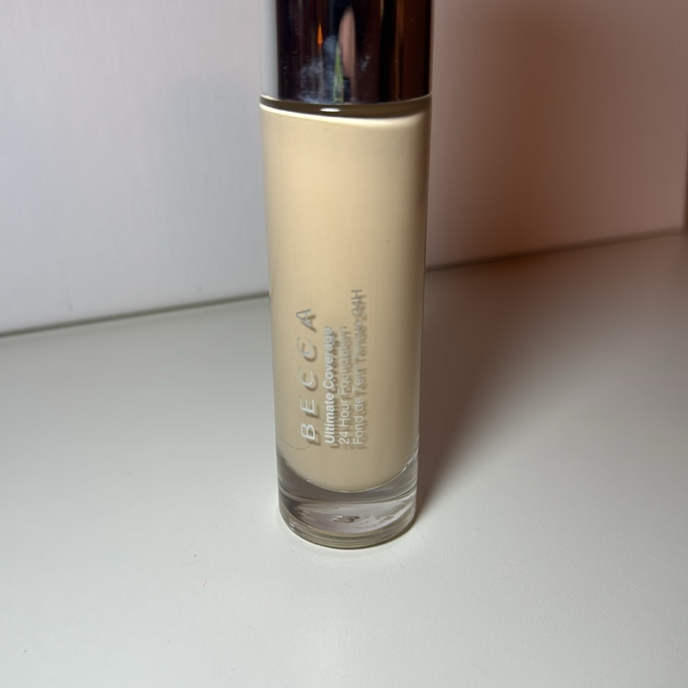 Becca Ultimate Coverage Foundation - Picture 5 of 5